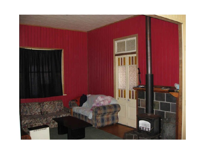 27 Alexandra Street, Booval QLD 4304