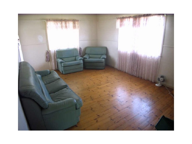 77 Stafford Street, Booval QLD 4304