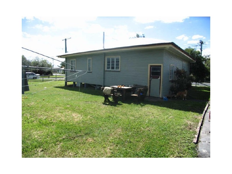 77 Stafford Street, Booval QLD 4304