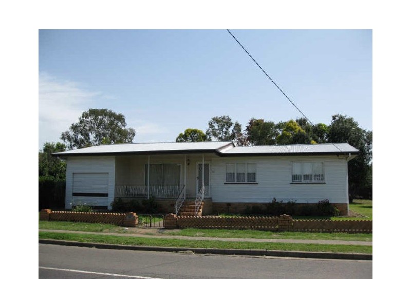 11 Hunter Street, Brassall QLD 4305