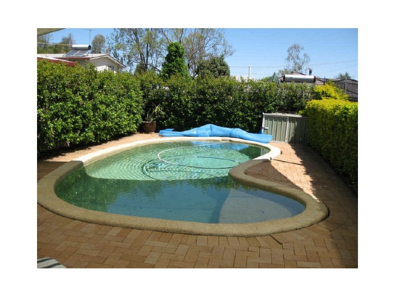 6 Jarrah Street, Raceview QLD 4305