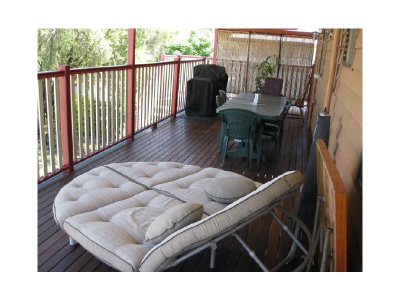 6 Jarrah Street, Raceview QLD 4305