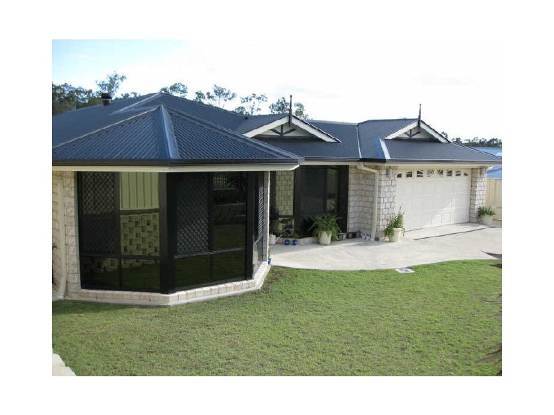74 Kensington Drive, Flinders View QLD 4305