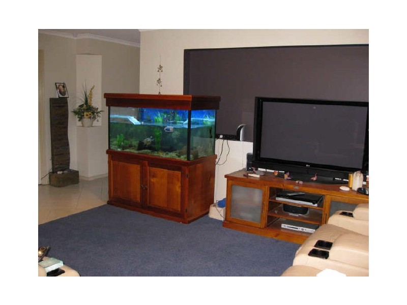 74 Kensington Drive, Flinders View QLD 4305
