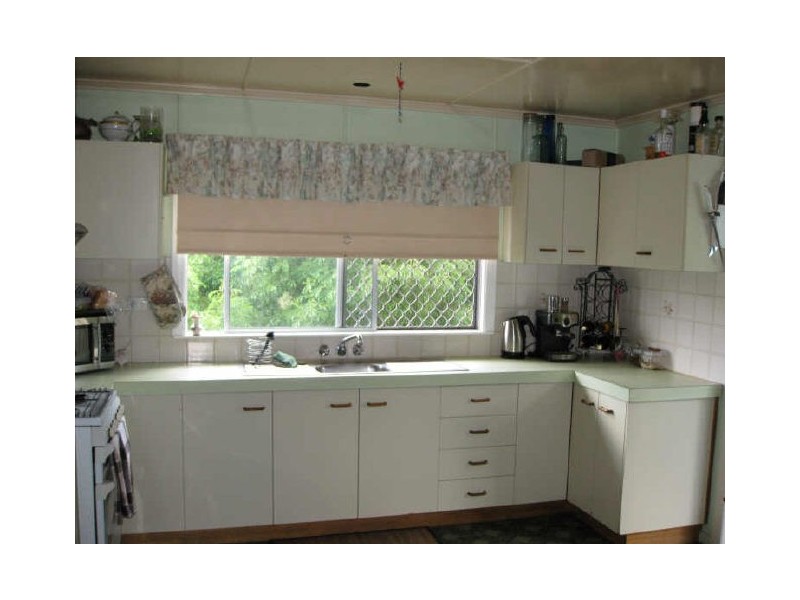 13 Simpson Street, North Ipswich QLD 4305