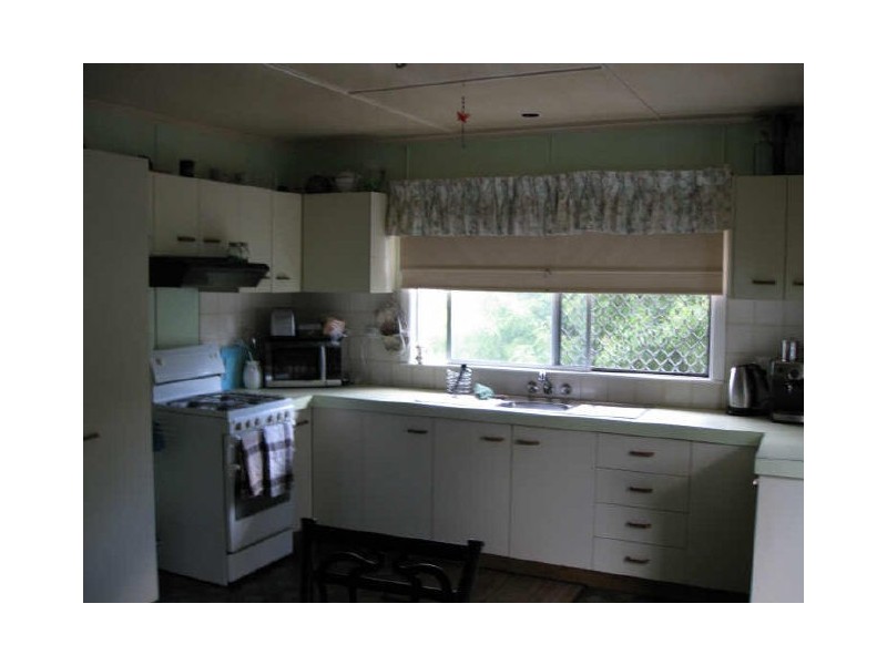 13 Simpson Street, North Ipswich QLD 4305