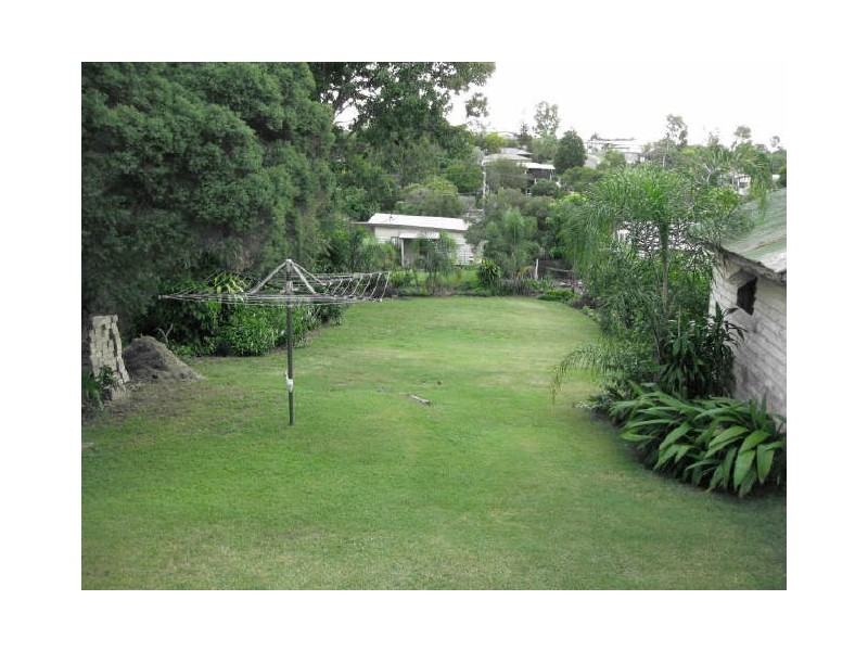 221 Warwick Road, Churchill QLD 4305