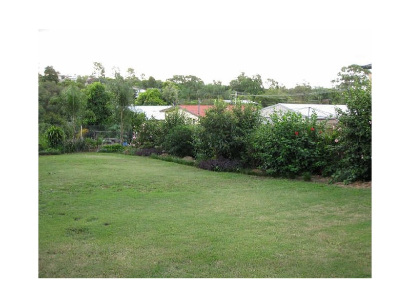 221 Warwick Road, Churchill QLD 4305