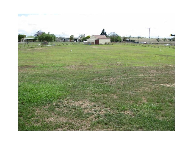 20 Ivory Close, Peak Crossing QLD 4306