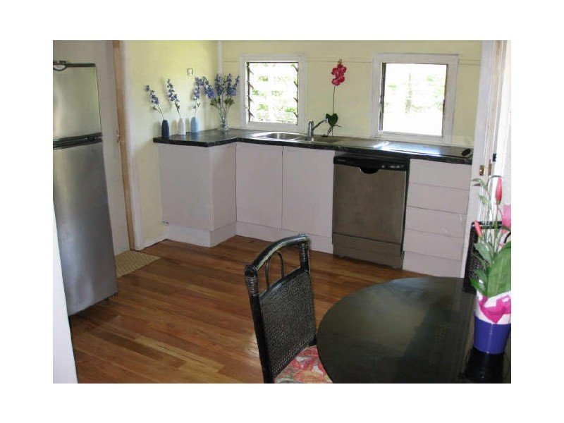 24 Mary Street, Blackstone QLD 4304