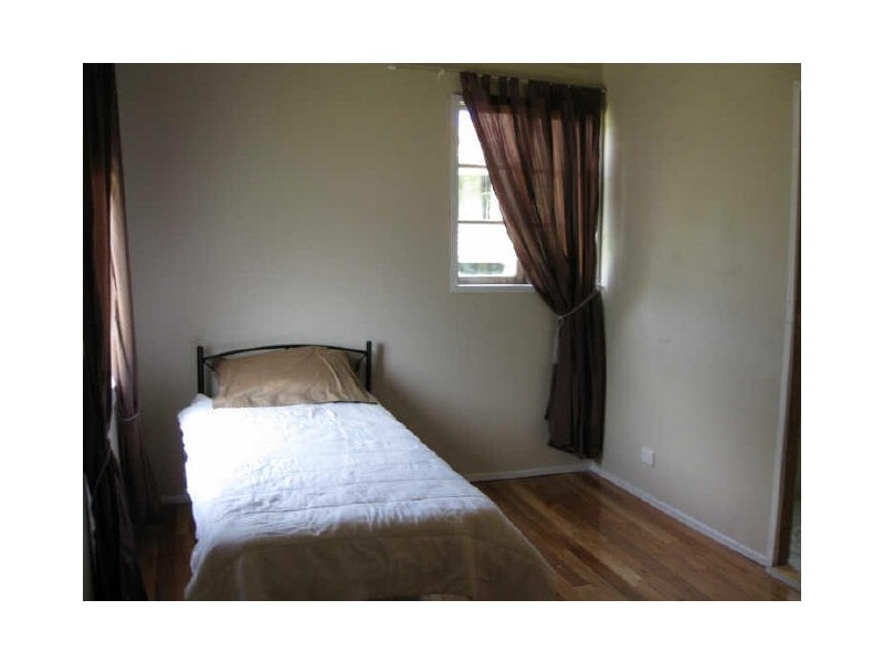 24 Mary Street, Blackstone QLD 4304