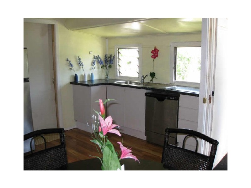 24 Mary Street, Blackstone QLD 4304