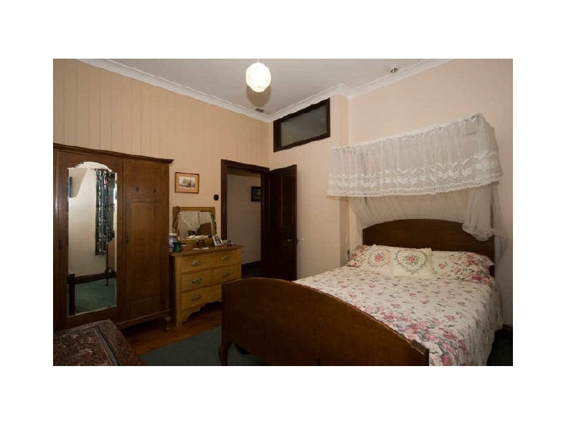 68 Pine Mountain Road, North Ipswich QLD 4305