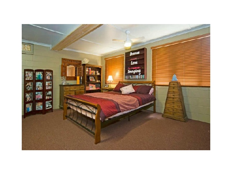 68 Pine Mountain Road, North Ipswich QLD 4305