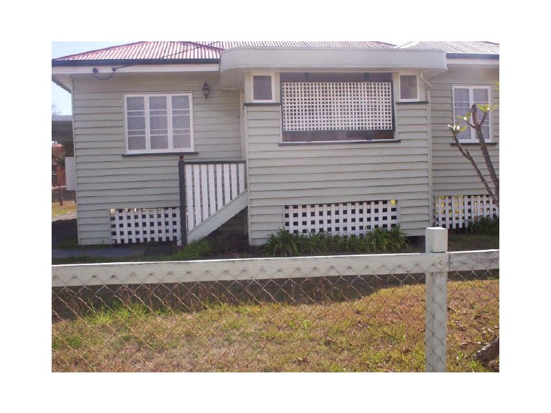 33 South Station Road, Booval QLD 4304