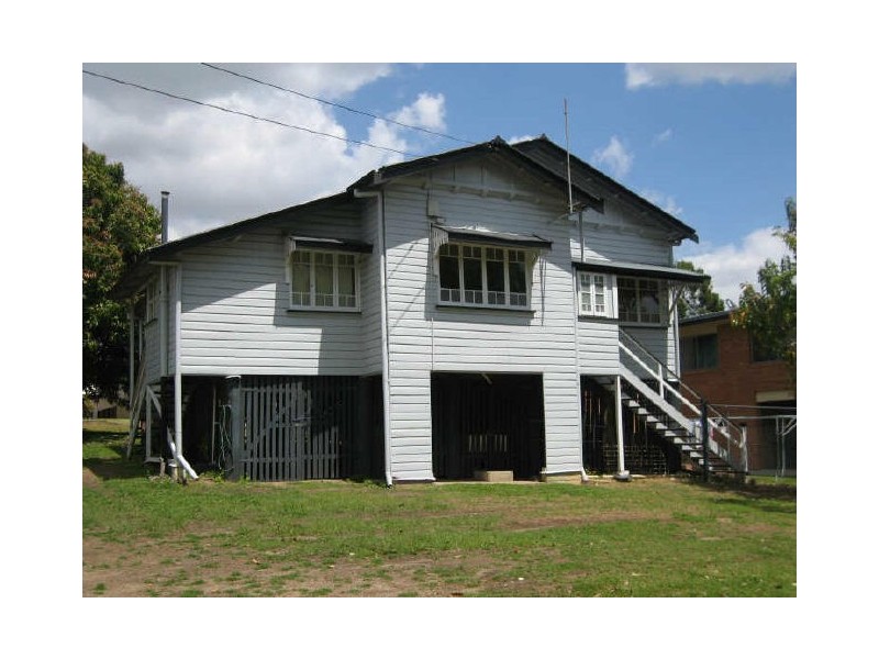 25 Quarry Street, Ipswich QLD 4305