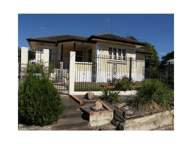 12 Thorn Lane, Ipswich QLD 4305