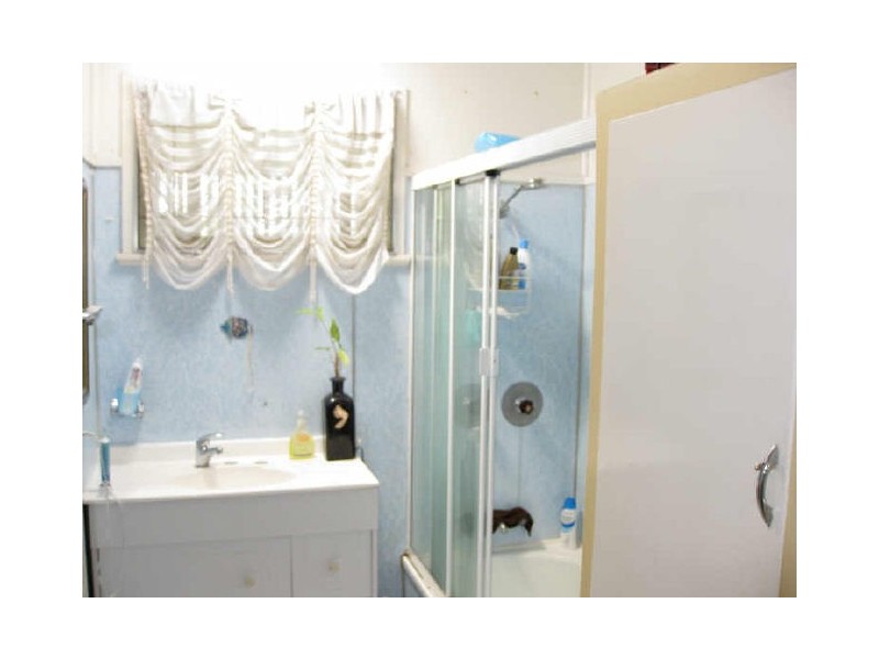 13 Cross Street, Raceview QLD 4305