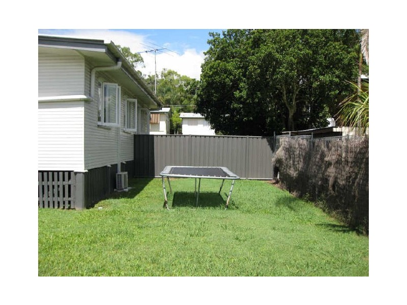 13 Cross Street, Raceview QLD 4305