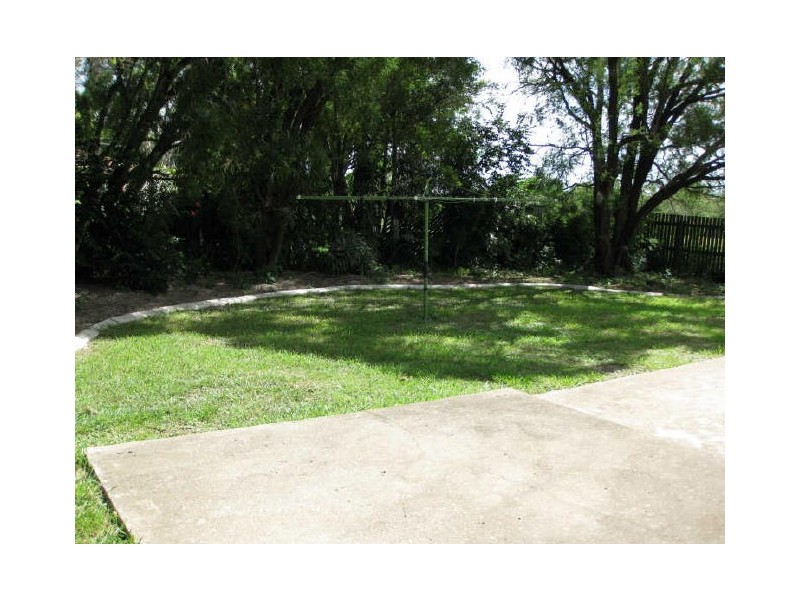 27 Edwards Street, Flinders View QLD 4305