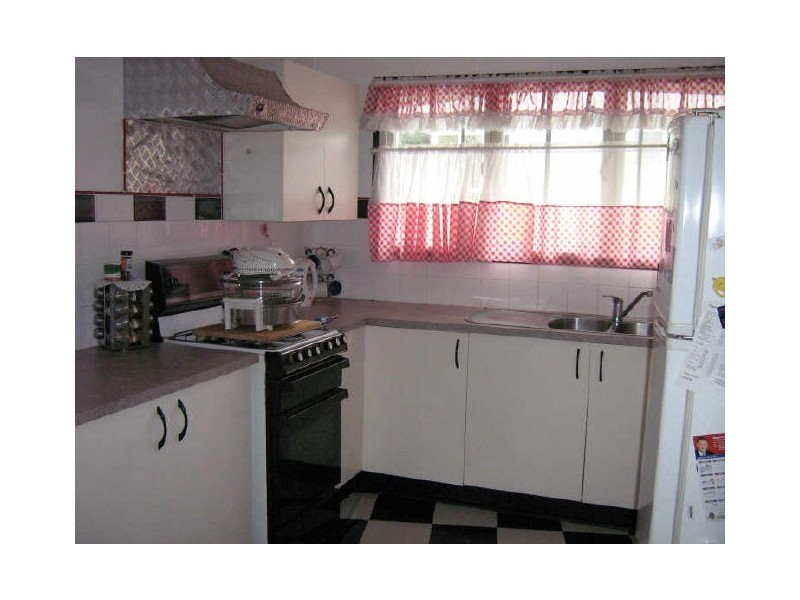 6 Felette Street, Leichhardt QLD 4305