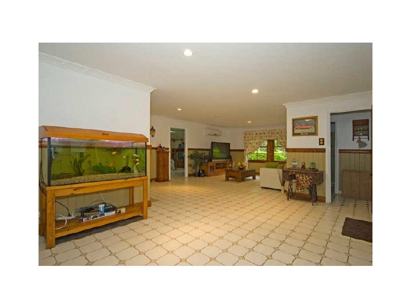 1 Brilliant Street, Newtown QLD 4305