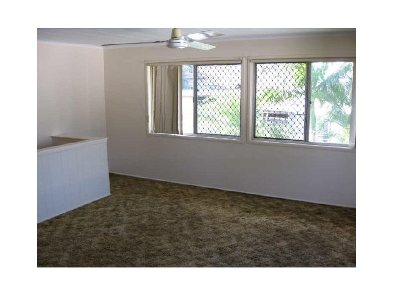 5 Saunders Street, Flinders View QLD 4305