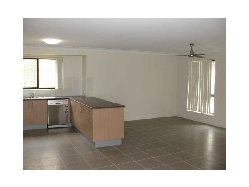 4 Eco Way, Brassall QLD 4305