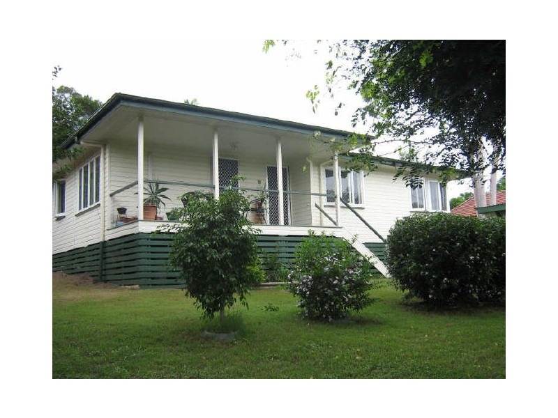 18 Flinders Drive, Leichhardt QLD 4305