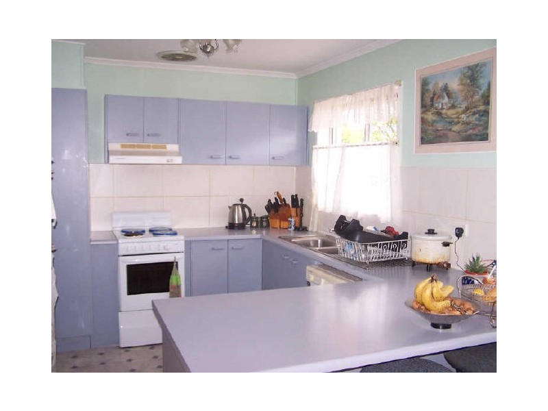 40 Cemetery Road, Eastern Heights QLD 4305