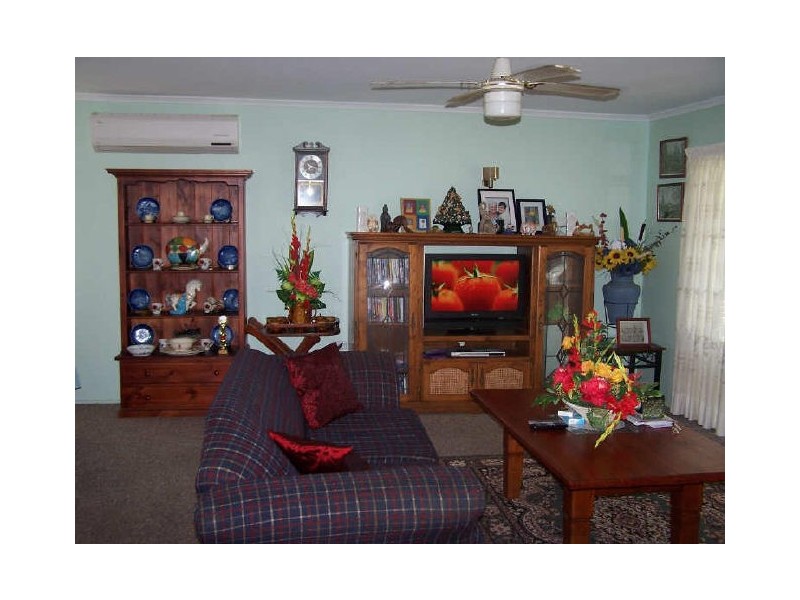 40 Cemetery Road, Eastern Heights QLD 4305