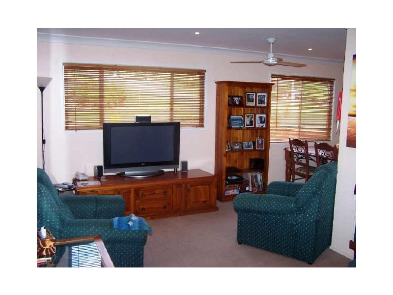 64 High Street, Blackstone QLD 4304