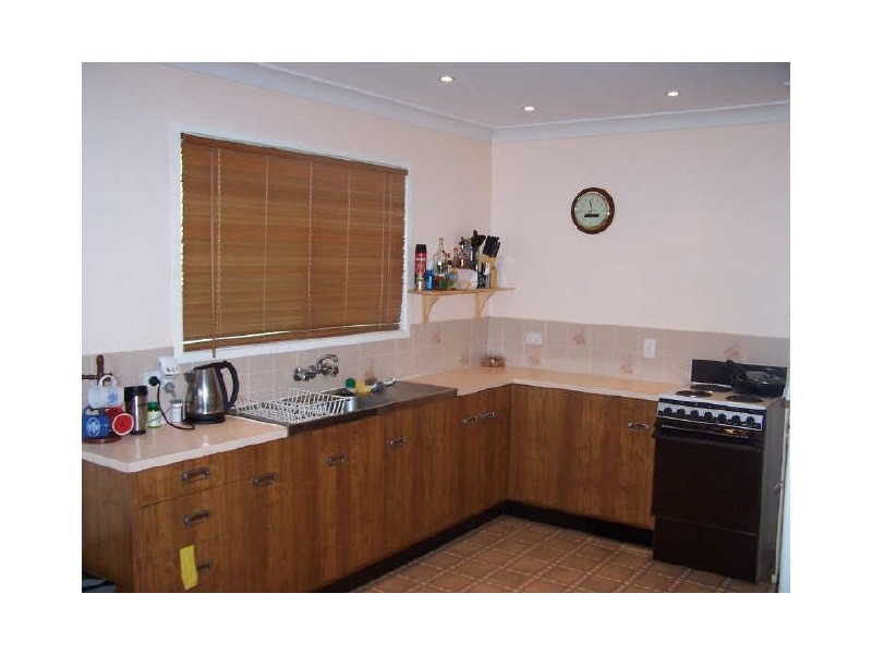 64 High Street, Blackstone QLD 4304