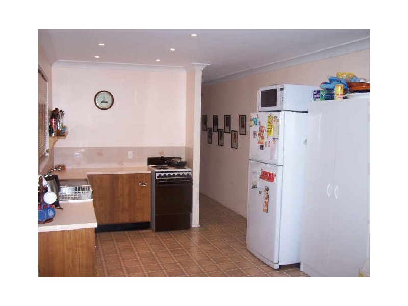 64 High Street, Blackstone QLD 4304