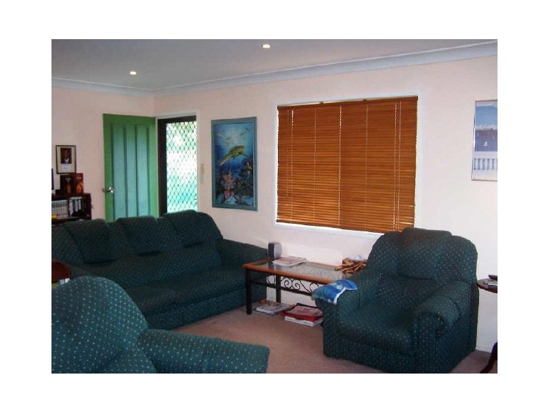 64 High Street, Blackstone QLD 4304