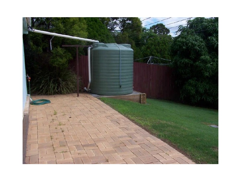 64 High Street, Blackstone QLD 4304