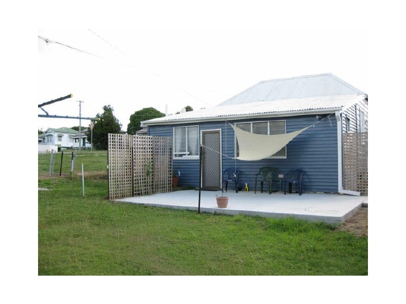 42 Lusitania Street, Newtown QLD 4305