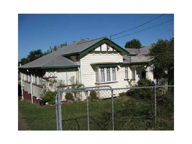 2 Murphy Street, Ipswich QLD 4305