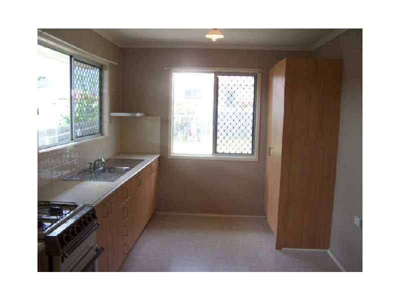 2 Roe Street, Leichhardt QLD 4305