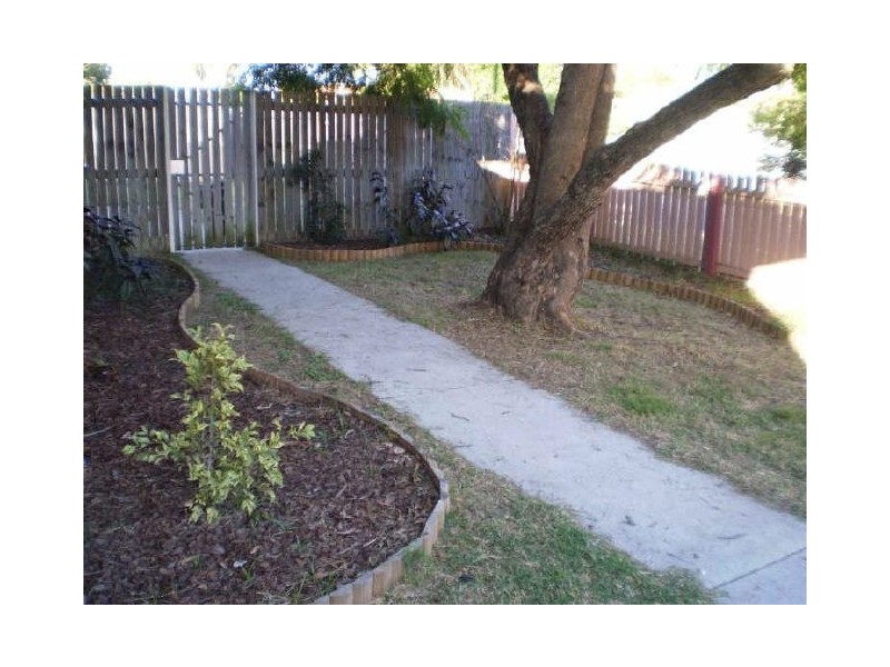 2 Roe Street, Leichhardt QLD 4305