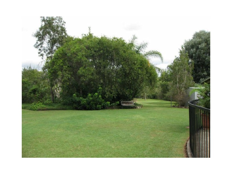 16 Poinciana Court, Walloon QLD 4306