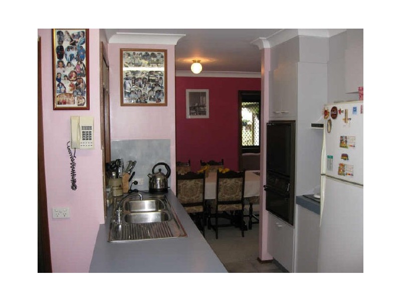 16 Poinciana Court, Walloon QLD 4306