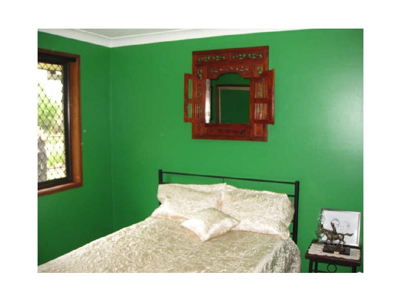 16 Poinciana Court, Walloon QLD 4306