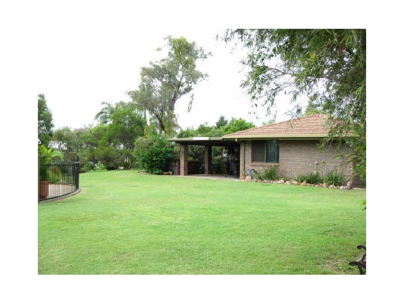 16 Poinciana Court, Walloon QLD 4306