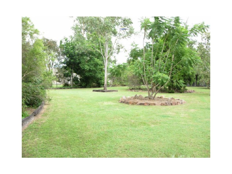 16 Poinciana Court, Walloon QLD 4306