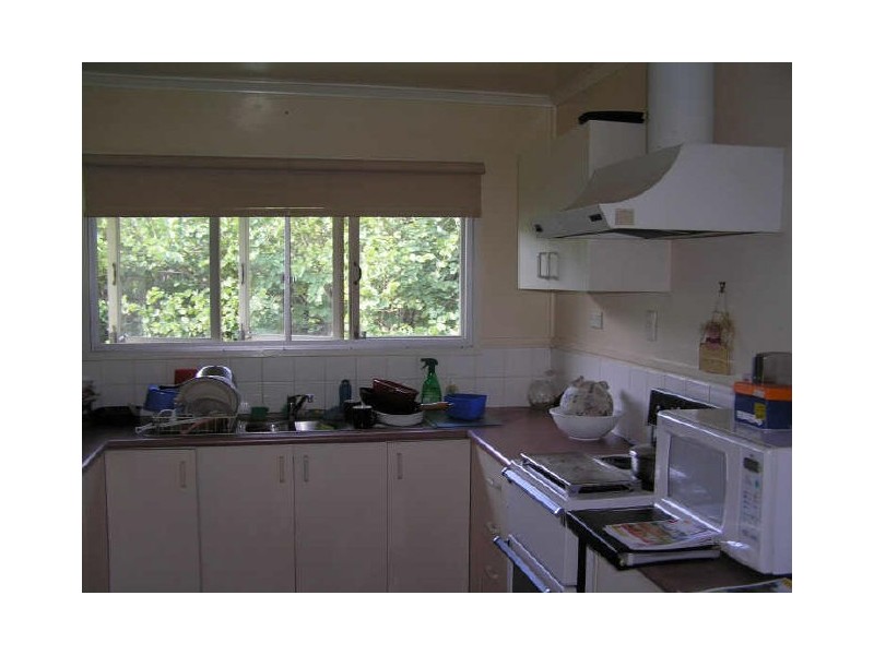4 Wentworth Street, Leichhardt QLD 4305