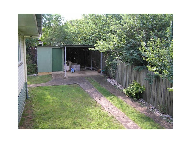 4 Wentworth Street, Leichhardt QLD 4305