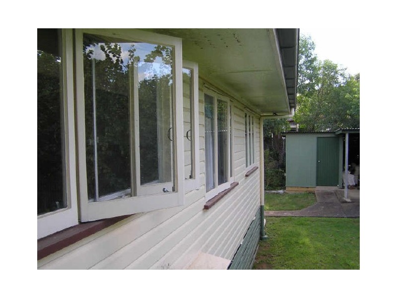 4 Wentworth Street, Leichhardt QLD 4305
