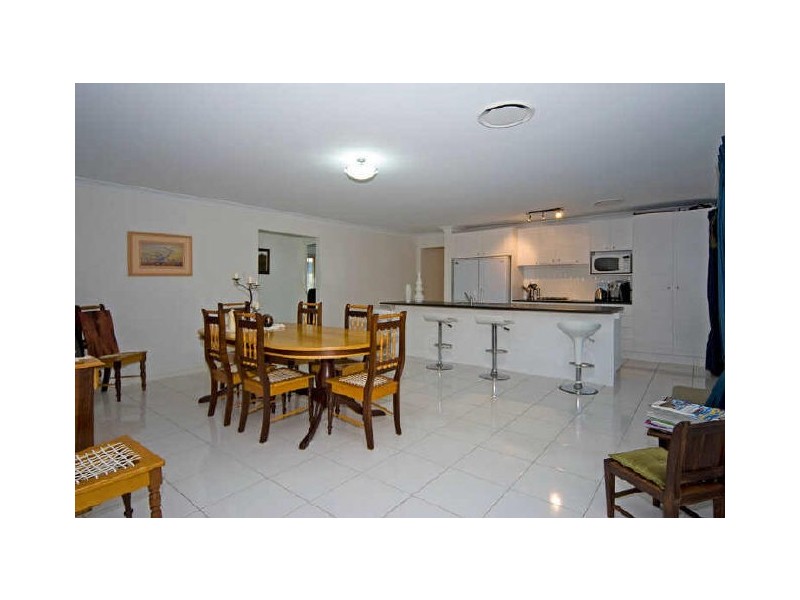 29 Cabernet Cr, Pine Mountain QLD 4306