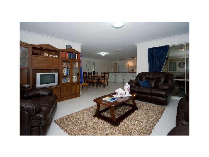 29 Cabernet Cr, Pine Mountain QLD 4306